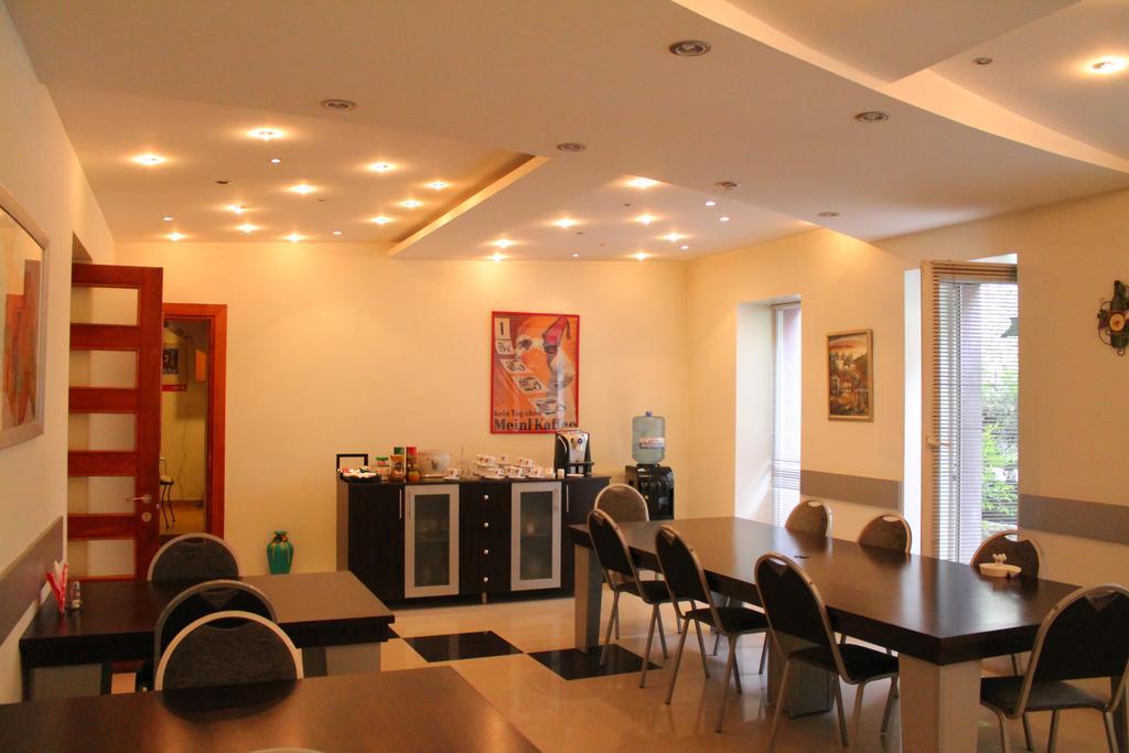 Apartment Vake Tbilisi Buitenkant foto