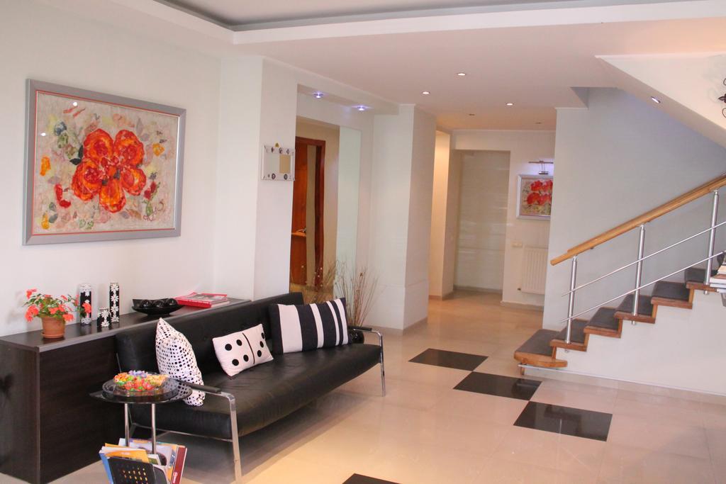 Apartment Vake Tbilisi Buitenkant foto